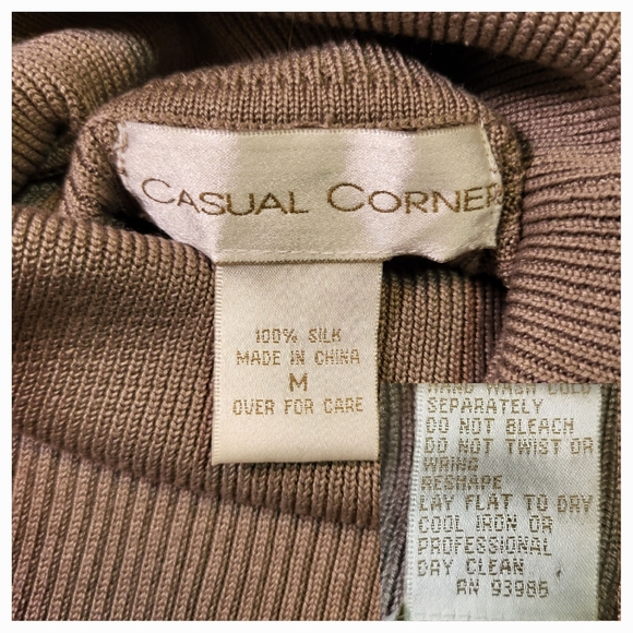 CASUAL CORNER Taupe Tan Ribbed SILK Short Sleeve Turtleneck - Size Medium - Picture 3 of 4